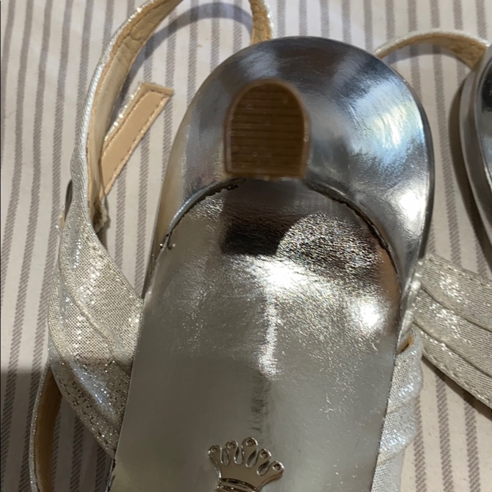 Sandals - Picture 5 of 5